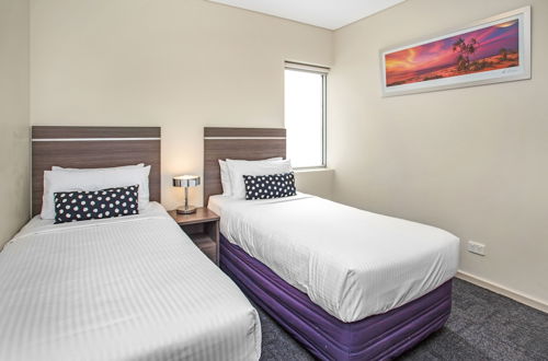 Photo 18 - Hume Serviced Apartments