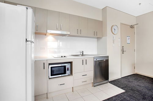 Photo 22 - Hume Serviced Apartments