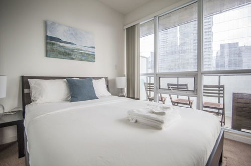 Photo 3 - Sarkar Suites - Maple Leaf Square