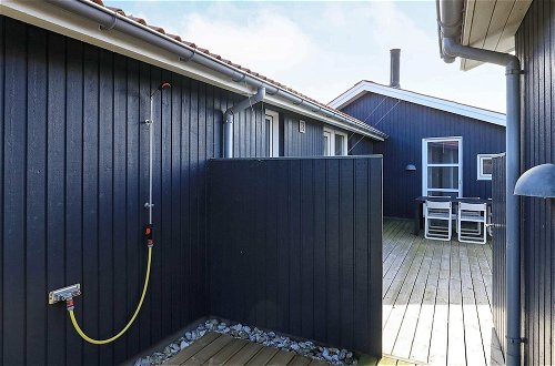 Photo 16 - 8 Person Holiday Home in Lokken