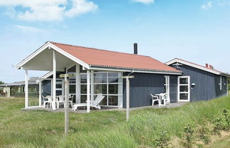 Foto 1 - Lively Holiday Home in Lokken With Terrace