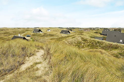 Photo 9 - Cozy Holiday Home in Ringkøbing near Sea Beach