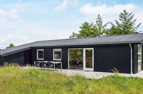 Photo 28 - Fabulous Holiday Home in FanÃ¸ near Sea