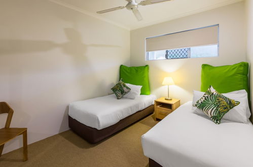 Photo 2 - Coral Coast Apartments Palm Cove AVC