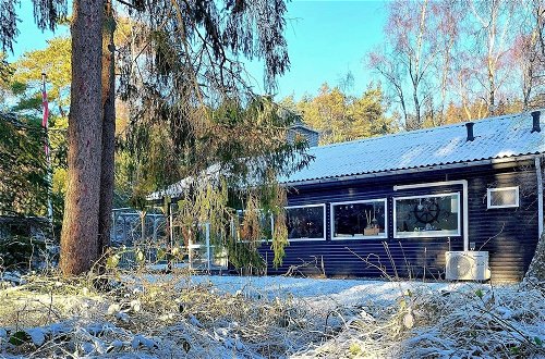 Photo 17 - 4 Person Holiday Home in Aakirkeby