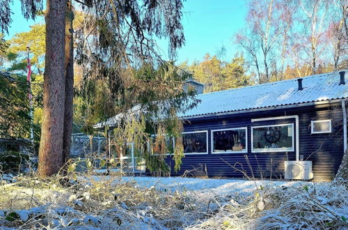 Photo 18 - 4 Person Holiday Home in Aakirkeby