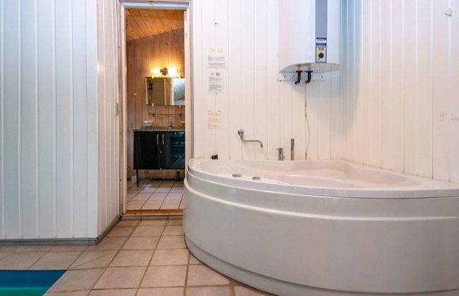 8 Person Holiday Home in Oksbol - Foto 15