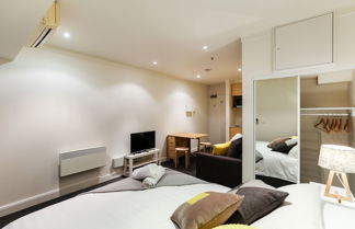 Photo 2 - WILLOW, Carlton Studio Apartment