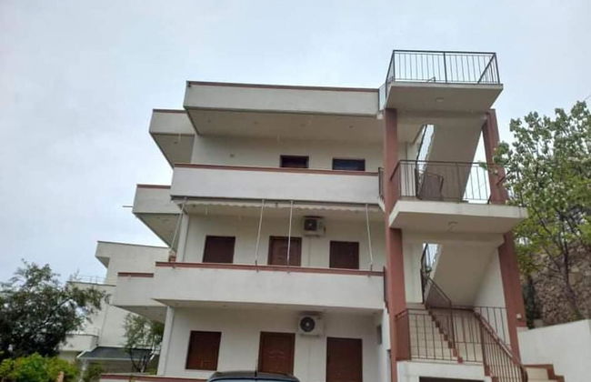Remarkable 2-bed Apartment in Dhermi - Photo 1