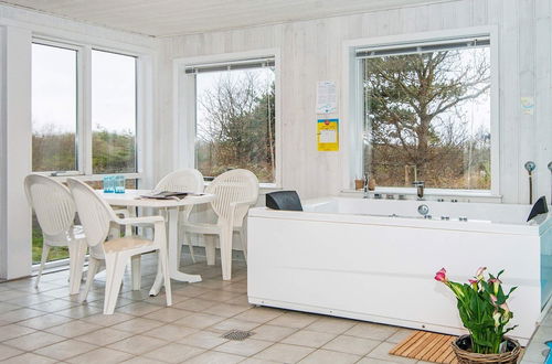 Photo 6 - 12 Person Holiday Home in Ebeltoft