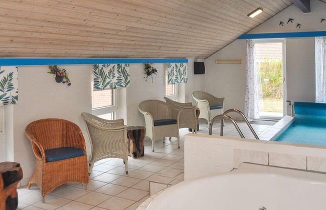 8 Person Holiday Home in Harboore - Foto 2