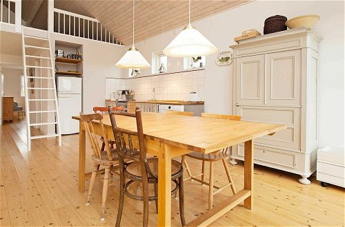 Foto 13 - 6 Person Holiday Home in Store Fuglede