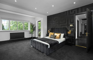 Foto 3 - Luxury Designer Mansion in West Midlands Countryside