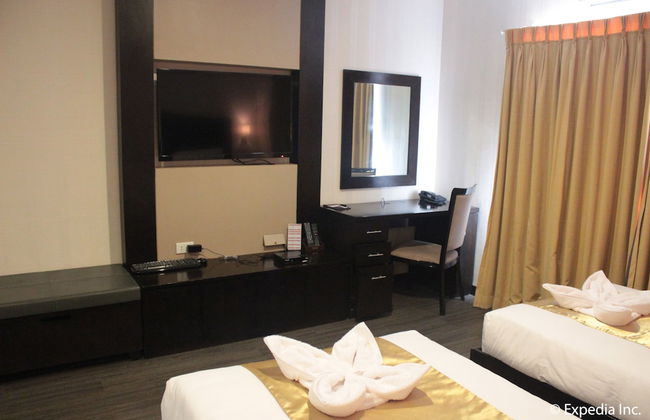 Sun Plaza Subic - Photo 9