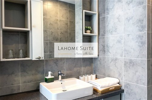 Photo 31 - The Robertson KL By Lahome Suite