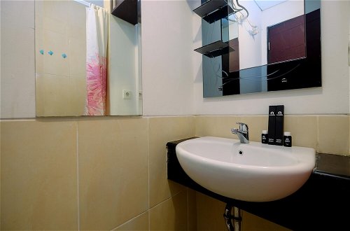 Photo 9 - Simple And Comfort Studio Apartment At Mangga Dua Residence