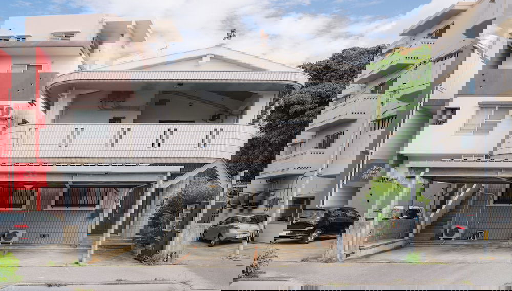 Primary image
