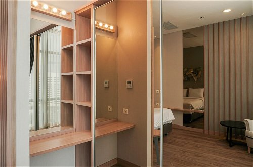 Foto 7 - Luxurious 2BR at Sudirman Suites Apartment