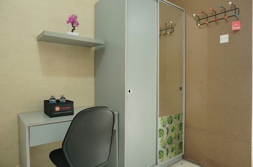 Photo 2 - Comfort and Strategic Studio Apartment Margonda Residence 2 near UI