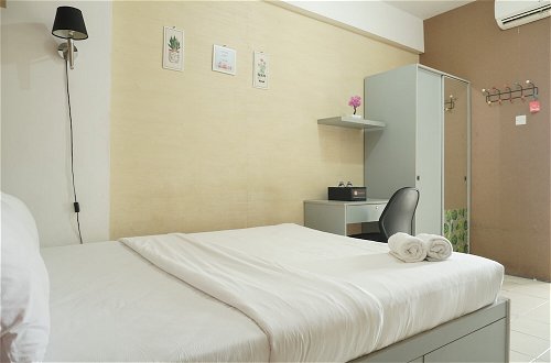 Foto 7 - Comfort and Strategic Studio Apartment Margonda Residence 2 near UI