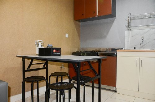 Photo 9 - Simple and Comfortable 2BR at City Home MOI Apartment