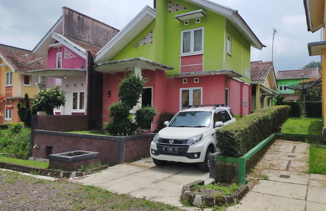 Villa Sasky Ciater Highland - Foto 50