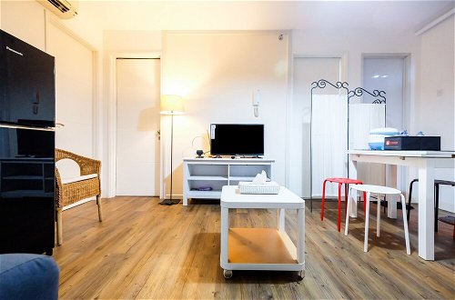 Foto 21 - Modern And Comfy 3BR Bassura City Apartment