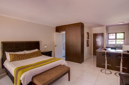 Photo 11 - Sandton Times Square Serviced Apartments