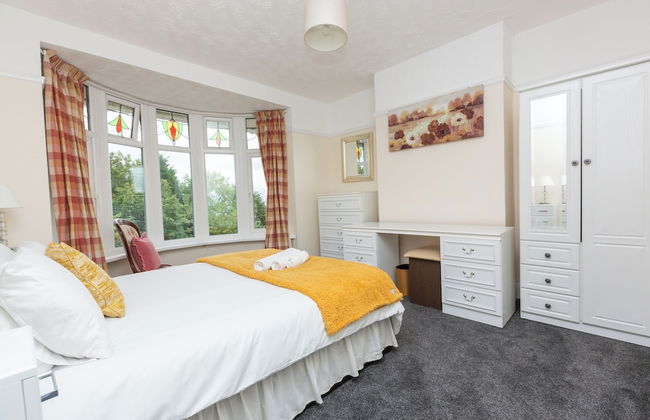 Superior three bedroom house with sea view - Photo 2