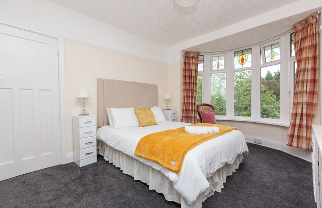 Superior three bedroom house with sea view - Photo 1