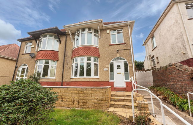 Superior three bedroom house with sea view - Photo 12