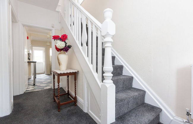 Superior three bedroom house with sea view - Photo 11