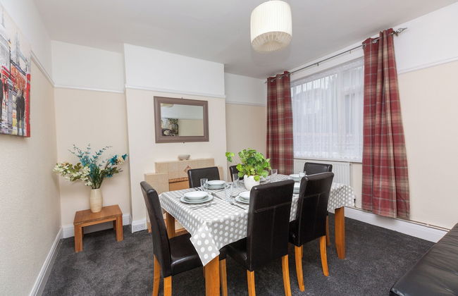 Superior three bedroom house with sea view - Photo 7