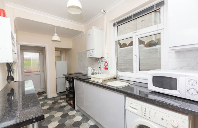 Superior three bedroom house with sea view - Photo 6