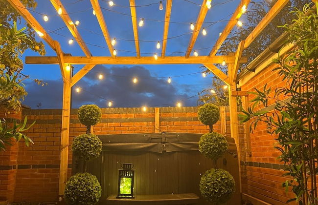The Cheshire Gathering - Hot Tub 8 Bedroom - Foto 48
