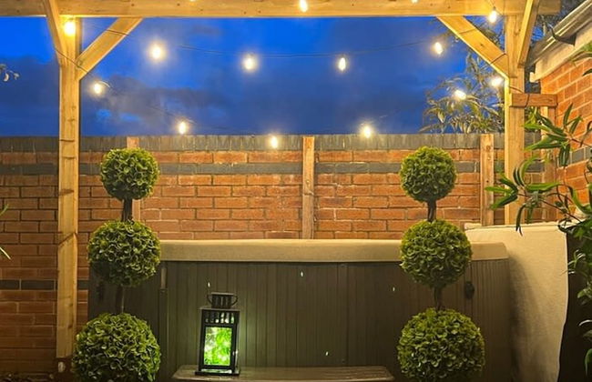 The Cheshire Gathering - Hot Tub 8 Bedroom - Foto 3