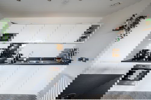 Photo 10 - Charming 1-bed Apartment in London
