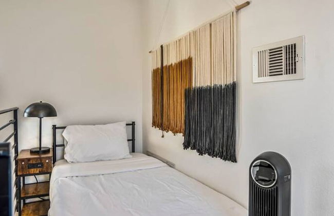 Urban Jungle Retreat in the HTX Skyline - Foto 28