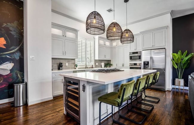 Urban Jungle Retreat in the HTX Skyline - Foto 5