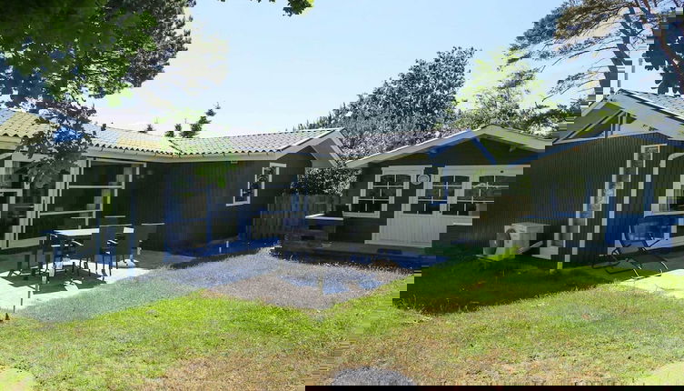 Foto 1 - 4 Person Holiday Home in Store Fuglede