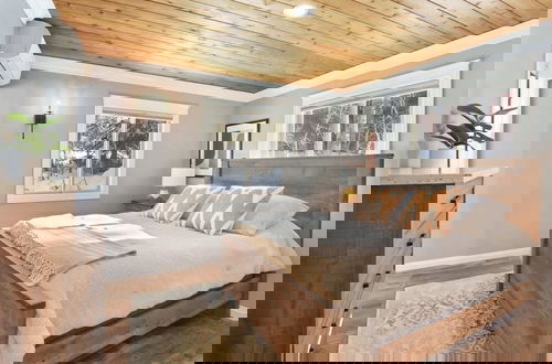 Photo 5 - Alpine Chalet Nature Lovers Rejoice! Chic 4 BDR