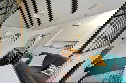 Foto 3 - Long Stay Discounts- 1 Bed Bohemian Loft Style Apt