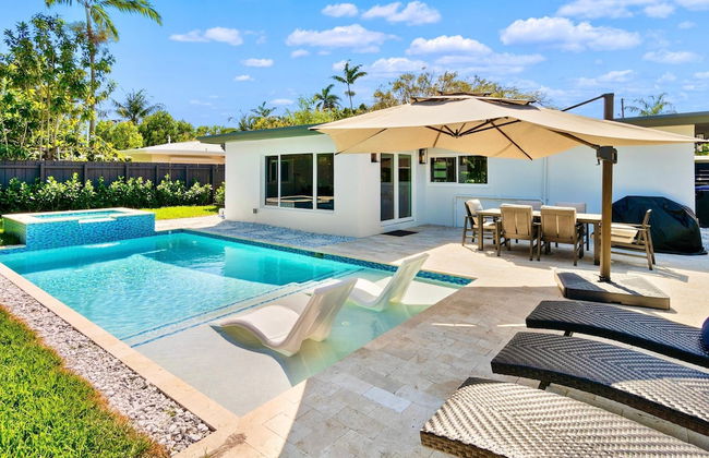 Stunning Poolside Luxury Retreat - Foto 1