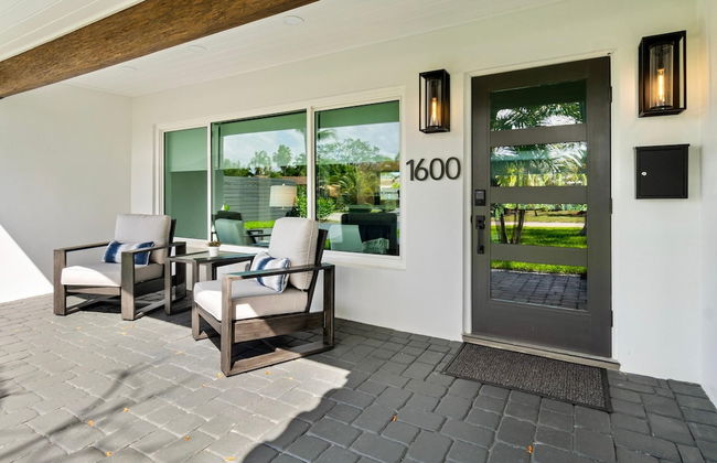 Stunning Poolside Luxury Retreat - Foto 38