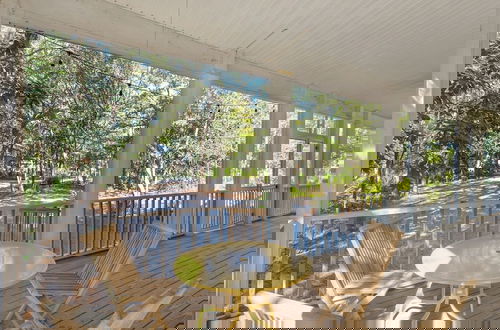 Foto 26 - 5 Minutes to Beach - Next Door to Seaside - Fully Remodeled Home
