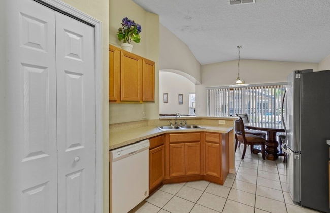 Family Ready In Gated Community Near Attractions 5 Bedroom Villa by RedAwning - Foto 11