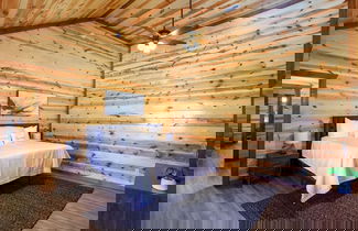 Foto 2 - Splash Of Gatlinburg 6 Bedroom Cabin by RedAwning