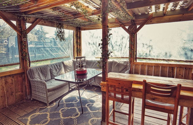 3-bed Cottage - Sleeps 5, Riverside, Hot Tub, Pets - Foto 37