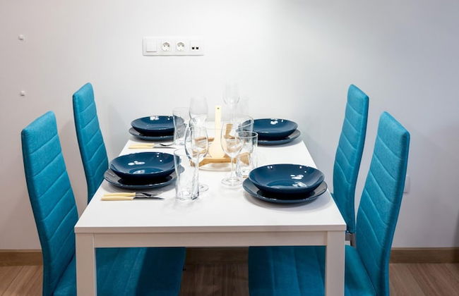 Modern and Cozy 1bdr Apartment in the City Center - Photo 3
