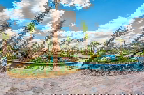 Foto 11 - Luxury Storey Lake Retreat - Spacious Disney-near